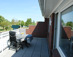 großer Balkon mit tollen Ausblick